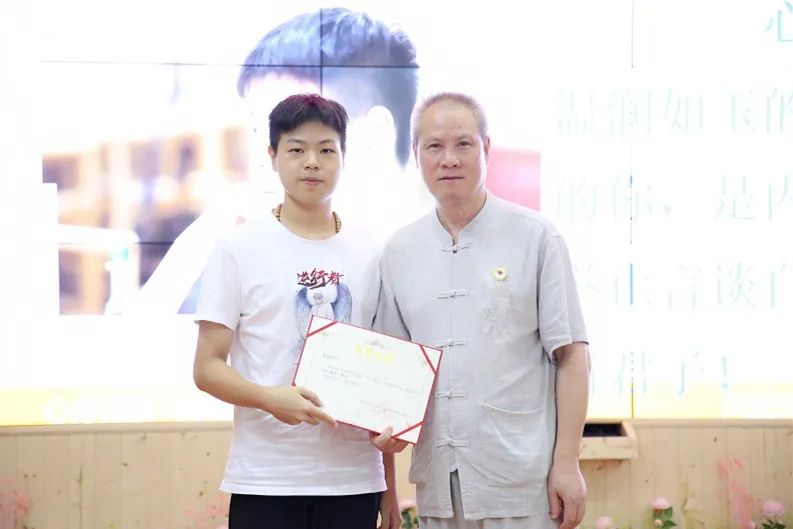 我為什么活著?爸媽在線給了我更多的思考!