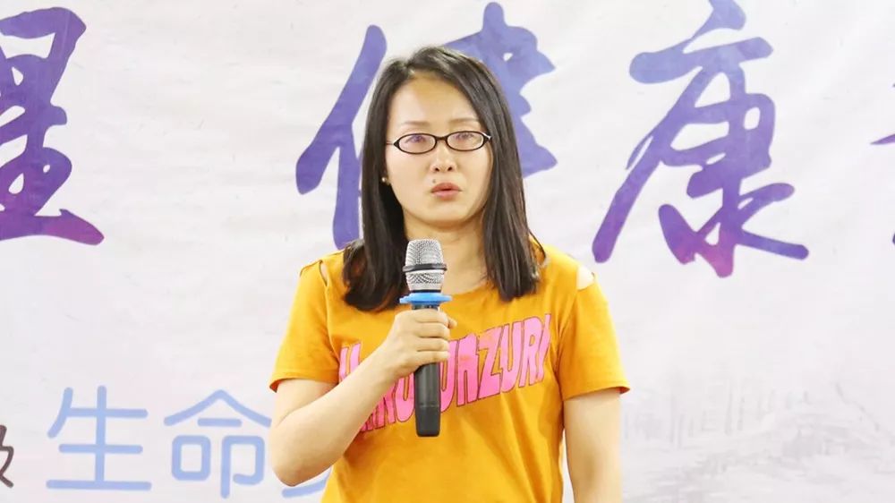 當(dāng)我不再過(guò)度關(guān)注孩子時(shí),我和孩子都越來(lái)越好了! 當(dāng)我不再過(guò)度關(guān)注孩子時(shí),我和孩子都越來(lái)越好了!