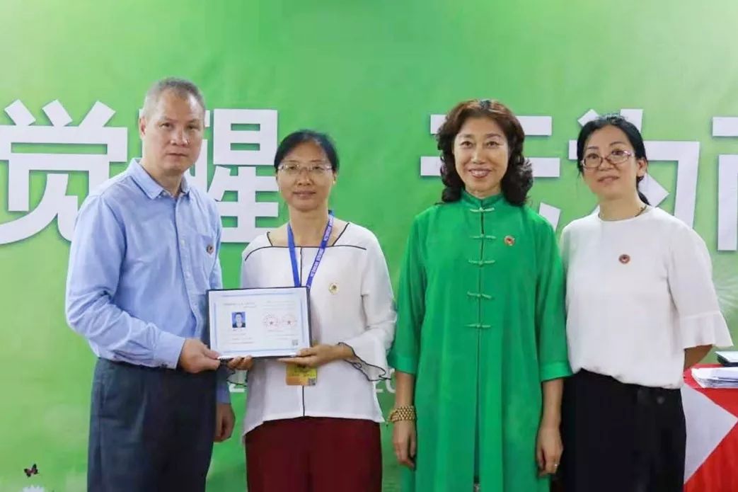 孩子突然不上學了？是提醒家長要覺醒了！