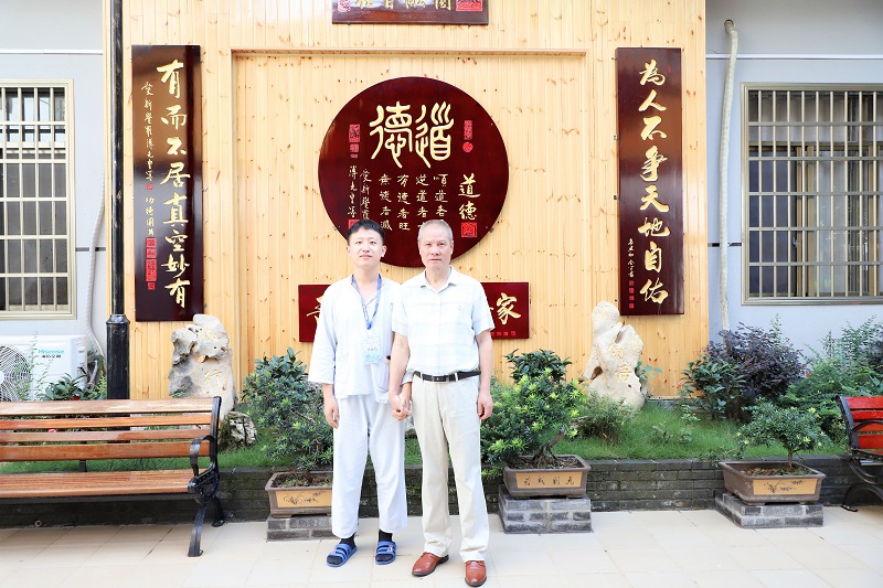 1729307867230172.jpg 1637894094263676.jpg