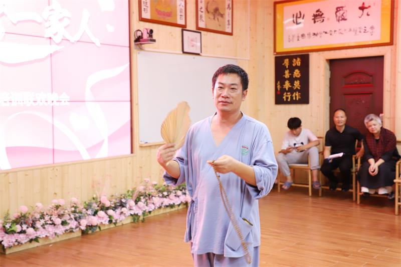 1729308824801448.jpg 1630571431822528.jpg