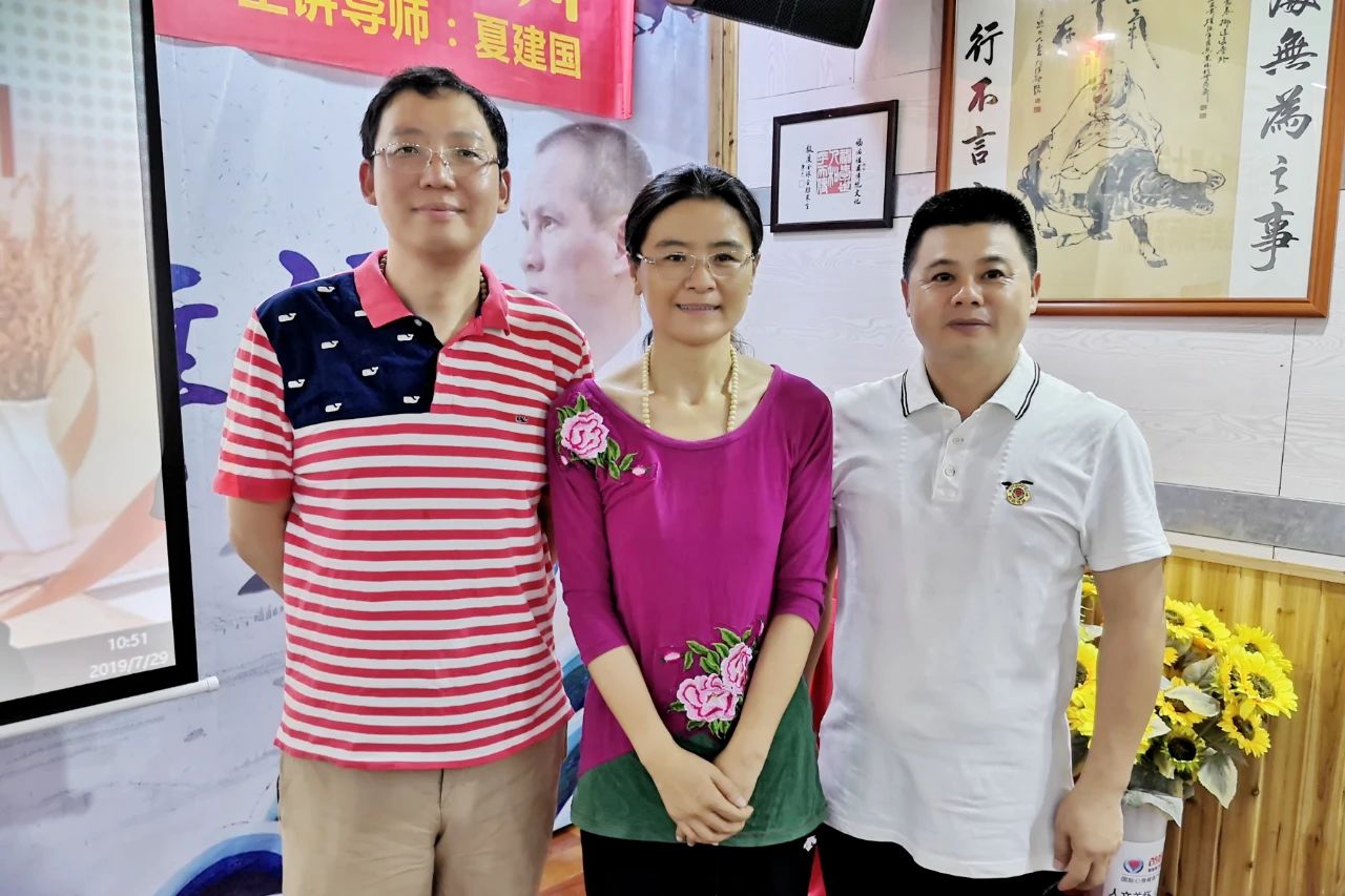 1729394993930948.jpg 1729394993930948.jpg