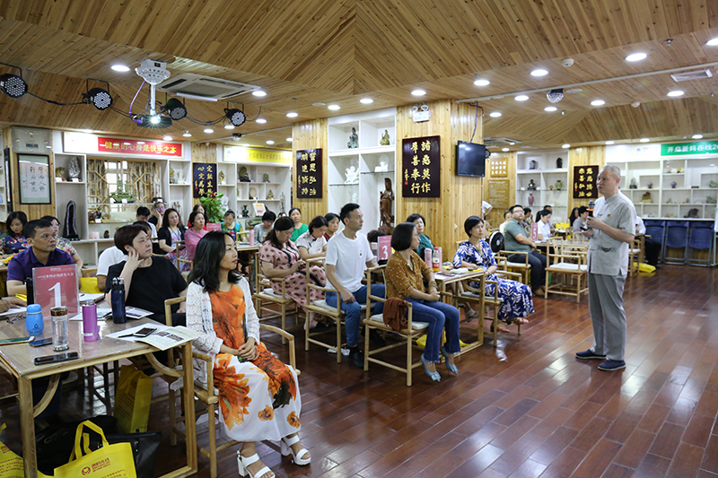 1731977125370596.jpg 1562421016843582.jpg