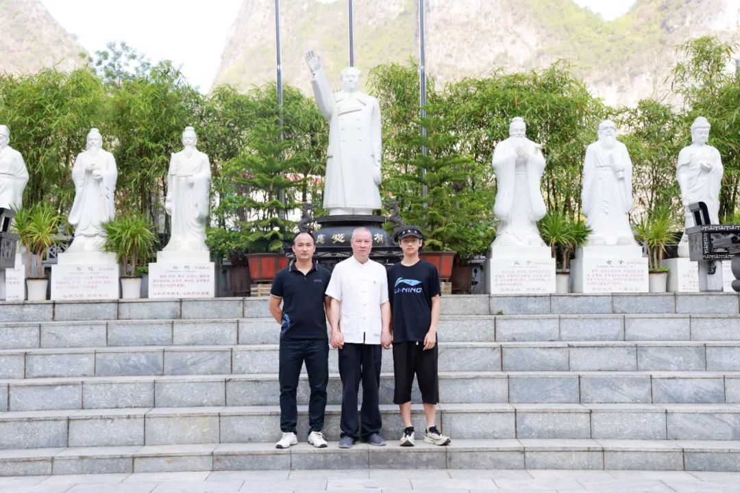 1747103259361596.jpg 1747103259361596.jpg